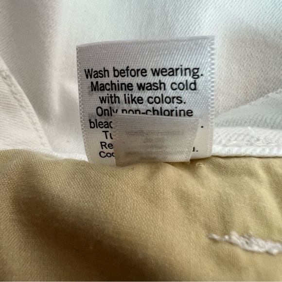 Nine West Women’s Bermuda Shorts Sz 8 White Frayed Hems Pockets Stretch - Picture 5 of 10